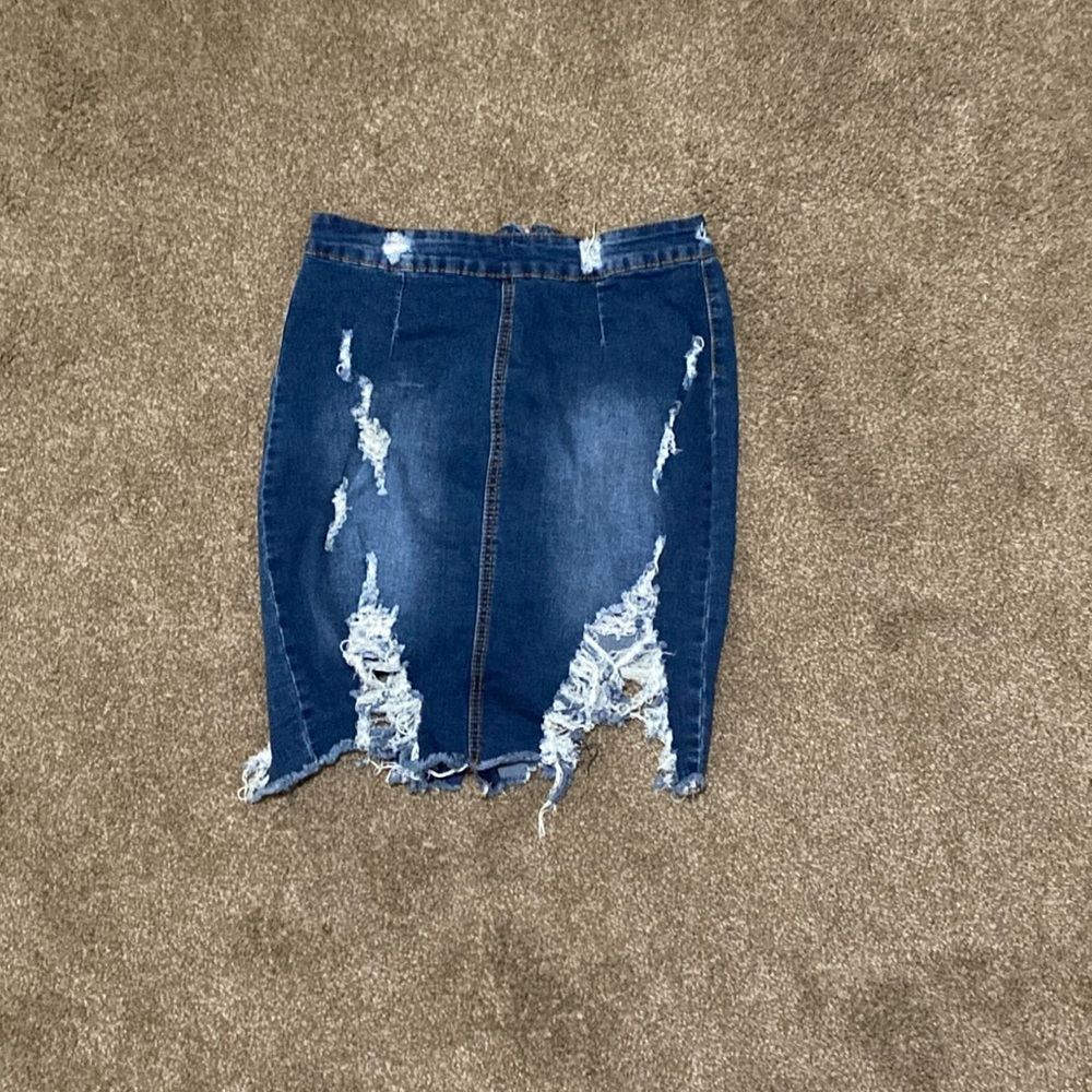 Never worn, coupd be used for spirit weeks,rodeos,etc